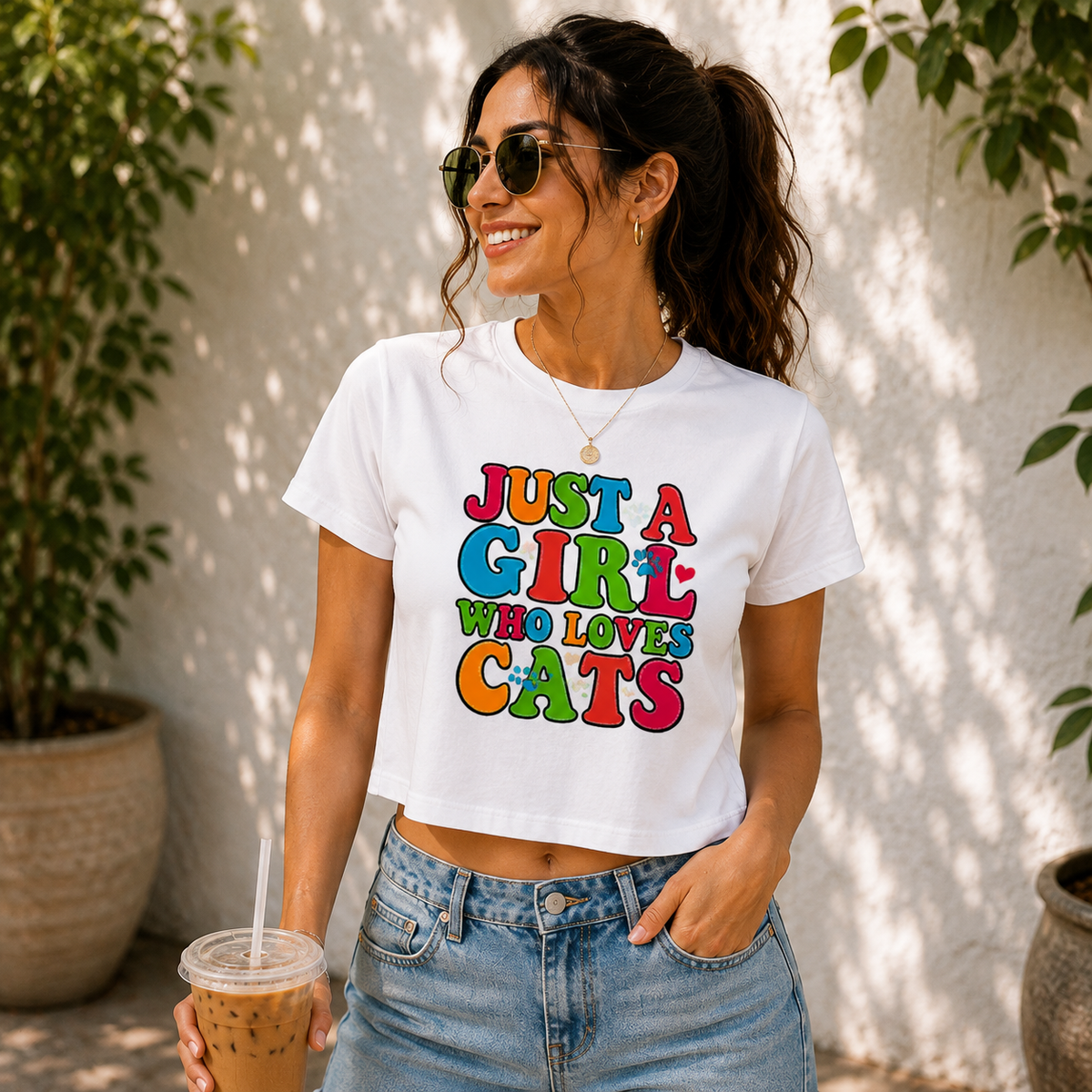 Girl who loves Cats Crop Top